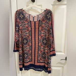 Top- pull over Rose and Olive size 2X